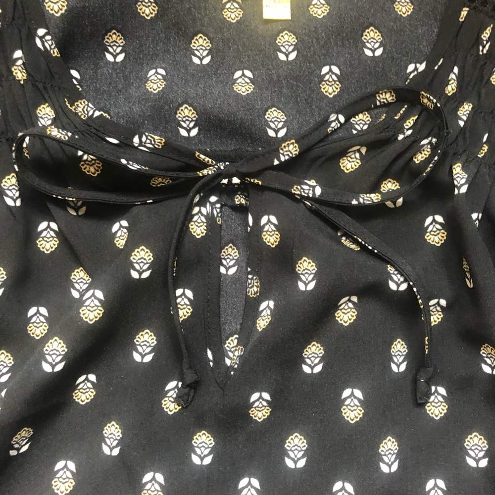 Princess Vera Wang Woman's Black Flower Print Top - Picture 4 of 6
